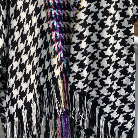 Chico’s Multi Fringe Ruana , Houndstooth Ruana - Picture 13 of 14